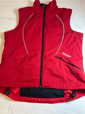 SUGOI Red and Black Athletic Zip vest sleeveless Jacket. Zipper pockets.